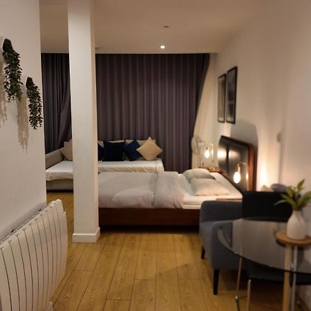 Sleep6 In Leicester Square, Soho Vr7 London Ngoại thất bức ảnh