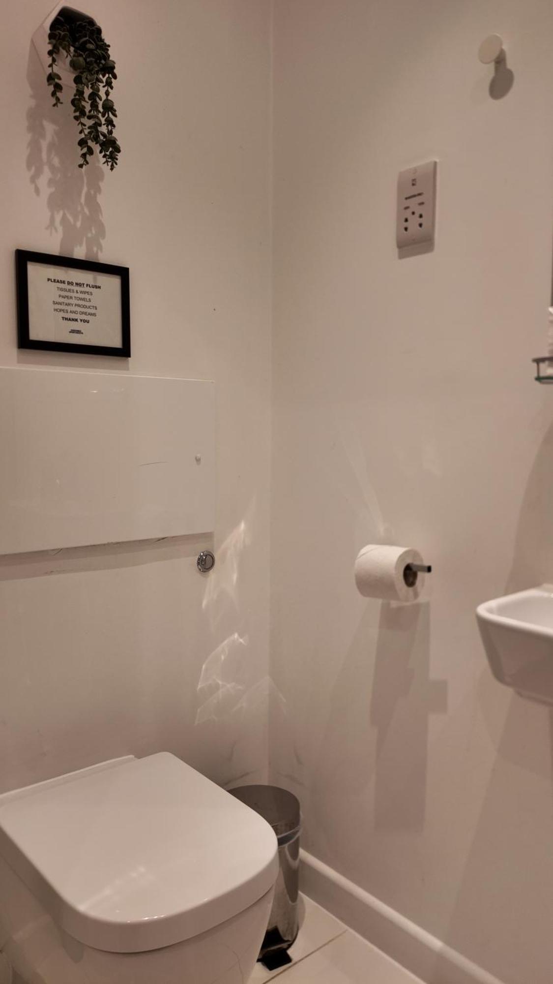 Sleep6 In Leicester Square, Soho Vr7 London Ngoại thất bức ảnh